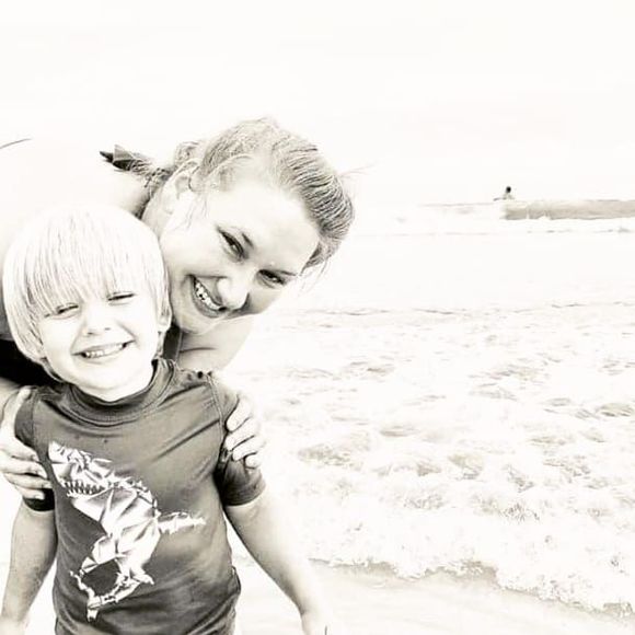 Meet your Posher, Rach - Picture 1 of 1